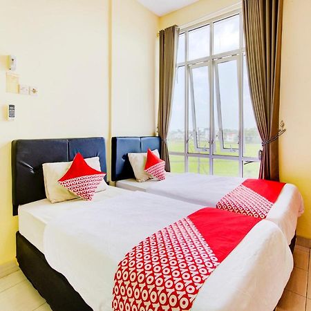 Oyo 3746 Double Tree Guesthouse Purwokerto Bagian luar foto
