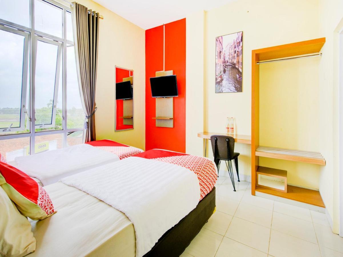 Oyo 3746 Double Tree Guesthouse Purwokerto Bagian luar foto