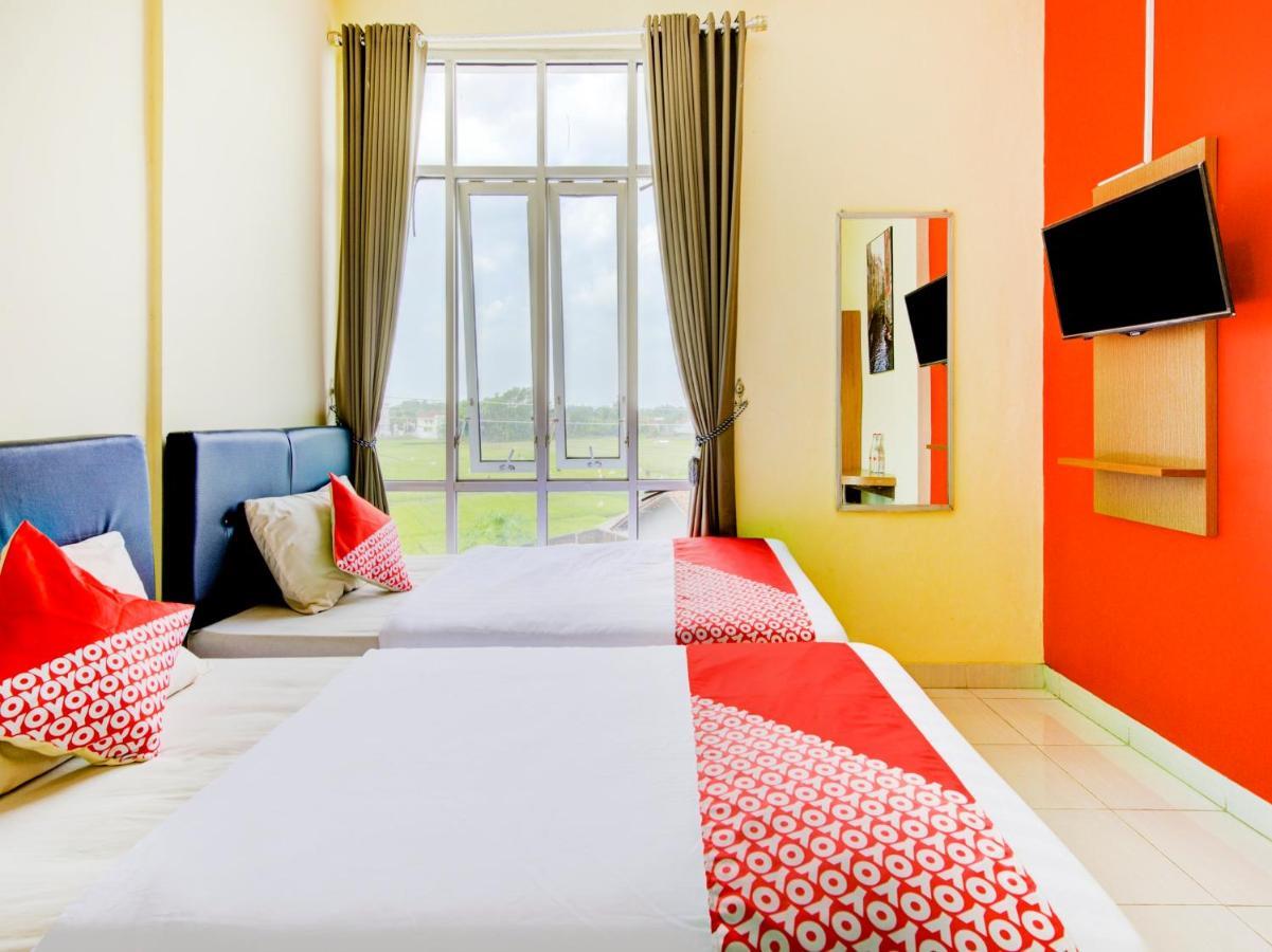 Oyo 3746 Double Tree Guesthouse Purwokerto Bagian luar foto