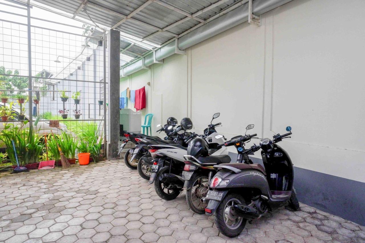 Oyo 3746 Double Tree Guesthouse Purwokerto Bagian luar foto